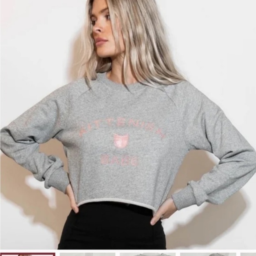 Kittenish Babe Cropped Sweatshirt
Large - new